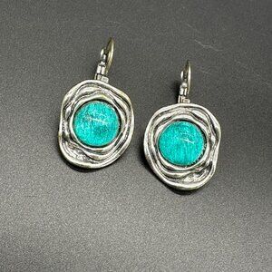 Abstract Silver Tone Dangle Earrings Aqua Center Unique Ripple Womens Jewelry
